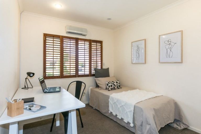 Photo of property in 28 Russell Robertson Drive, Havelock North, 4130