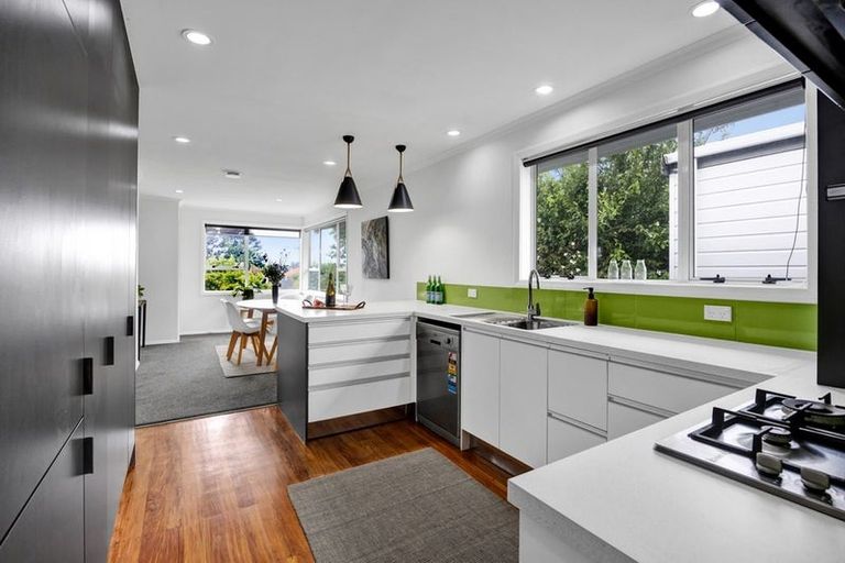 Photo of property in 3a Waimea Street, Westown, New Plymouth, 4310