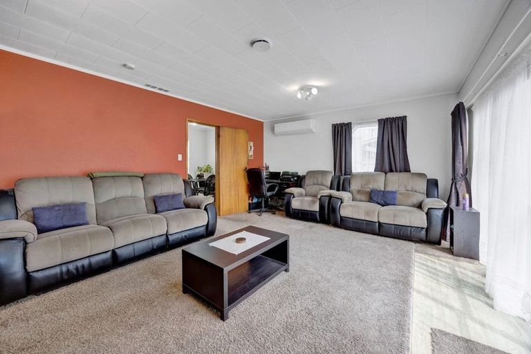 Photo of property in 48a Collins Street, Hawera, 4610