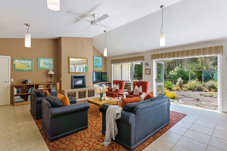 Photo of property in 94 Peka Peka Road, Peka Peka, Waikanae, 5391