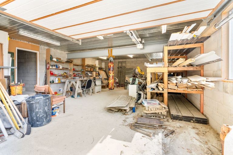 Photo of property in 69 Easther Crescent, Kew, Dunedin, 9012