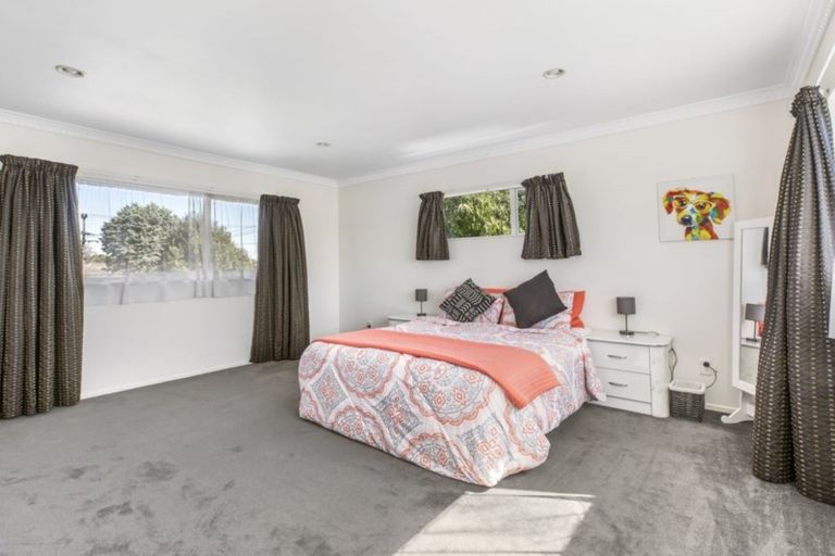 Photo of property in 20a Sutton Crescent, Papakura, 2110