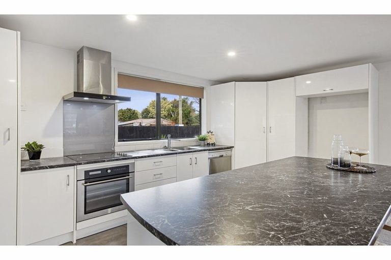 Photo of property in 25 Stackhouse Avenue, Bishopdale, Christchurch, 8053