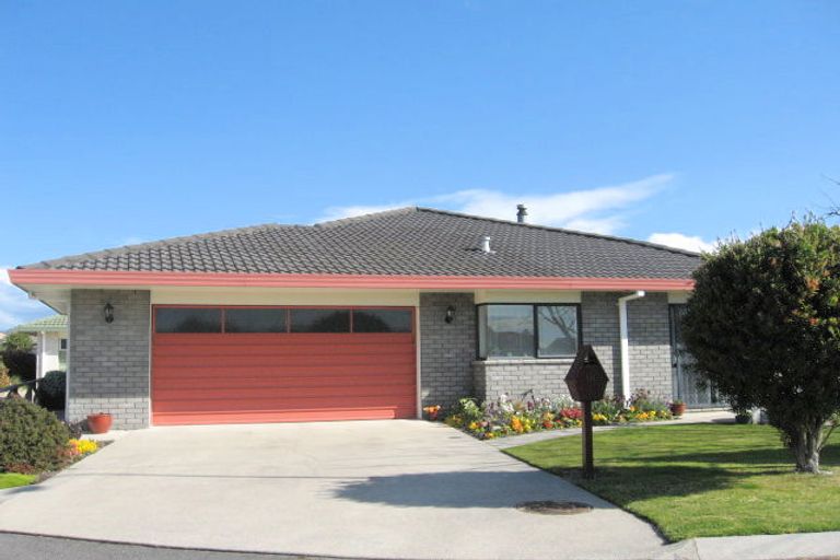 Photo of property in 18 Reef Avenue, Papamoa Beach, Papamoa, 3118