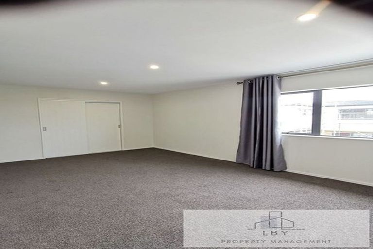 Photo of property in 98 Cardiff Road, Pakuranga, Auckland, 2010