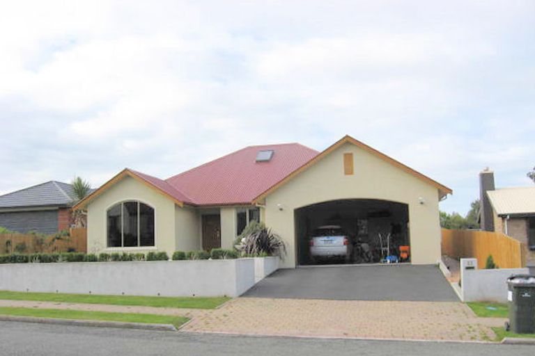 Photo of property in 22 Grove Avenue, Weston, Oamaru, 9401