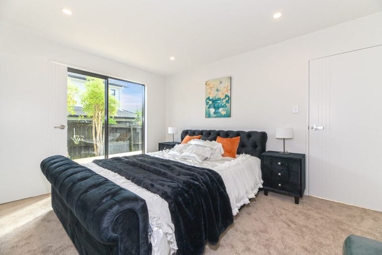 Photo of property in 15d Koromiko Street, New Lynn, Auckland, 0600