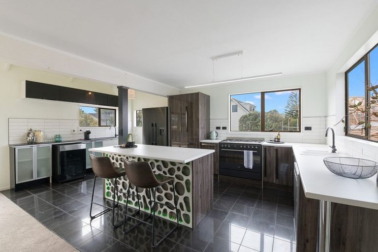 Photo of property in 189 Tutere Street, Waikanae Beach, Waikanae, 5036