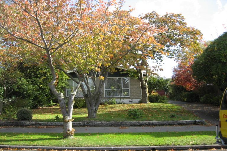 Photo of property in 27 Carruthers Street, Ilam, Christchurch, 8041