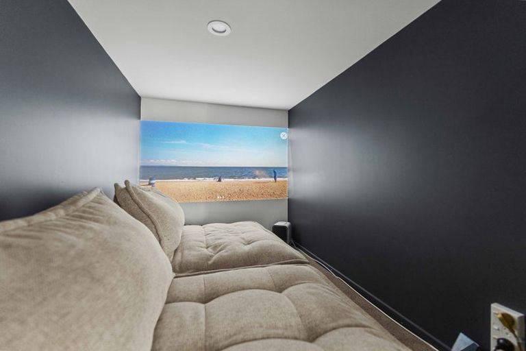 Photo of property in 2 Anglesea Avenue, Parklands, Christchurch, 8083