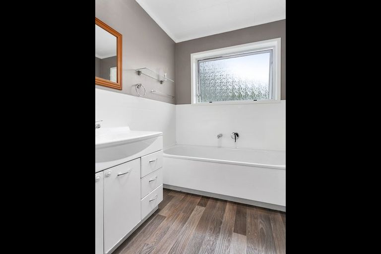 Photo of property in 29 Carlyle Street, Leamington, Cambridge, 3432