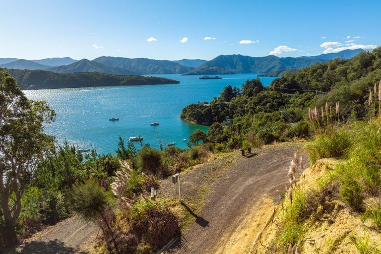 Photo of property in 124 Port Underwood Road, Waikawa, Picton, 7281