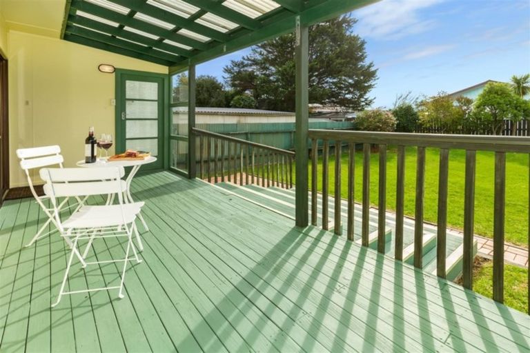 Photo of property in 32 Koromiko Street, Otaki Beach, Otaki, 5512