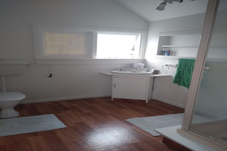 Photo of property in 118 Olliviers Road, Phillipstown, Christchurch, 8011