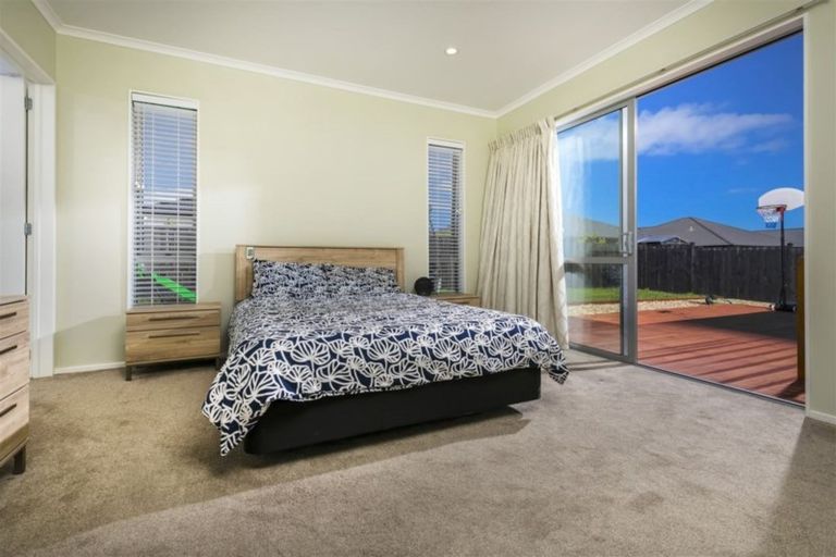 Photo of property in 15 Fruitlands Road, Kumeu, 0810