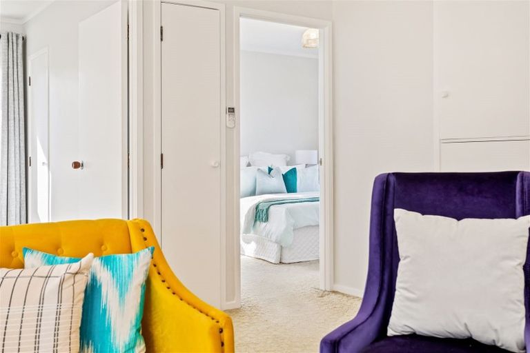 Photo of property in 2/8 Pamela Place, New Lynn, Auckland, 0600