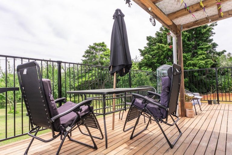 Photo of property in 90 Kanakanaia Road, Te Karaka, 4022