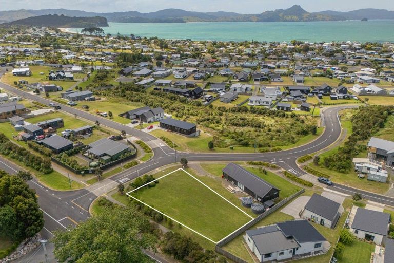 Photo of property in 4 Longreach Drive, Cooks Beach, Whitianga, 3591