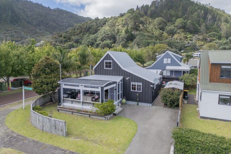 Photo of property in 1a Campbell Court, Pauanui, Hikuai, 3579