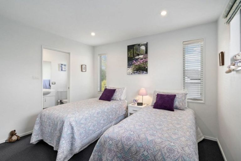 Photo of property in 4a Nutfield Lane, Cashmere, Christchurch, 8022