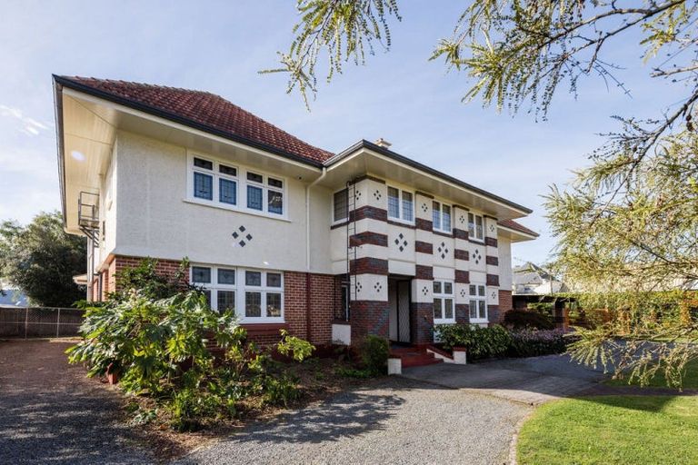 Photo of property in 70 Queen Street, Cambridge, 3434