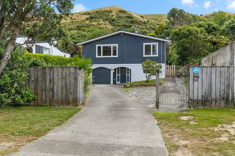 Photo of property in 84 Rawhiti Road, Pukerua Bay, 5026