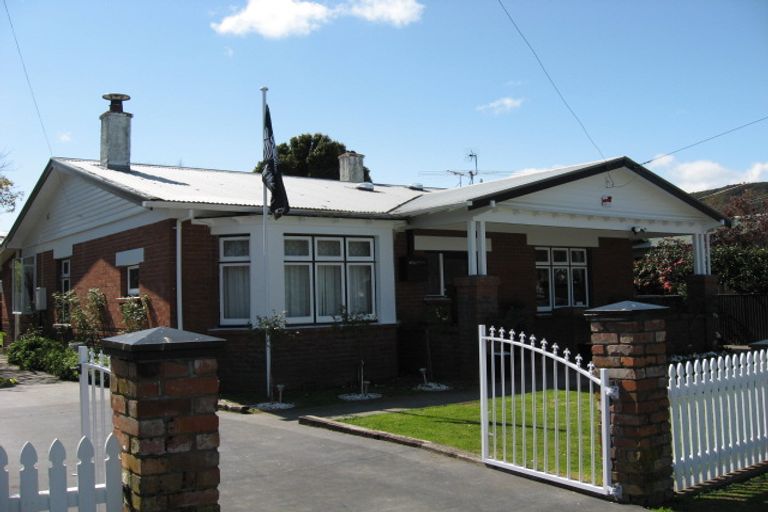 Photo of property in 13 Birdwood Road, Waterloo, Lower Hutt, 5011