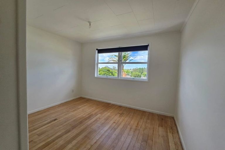 Photo of property in 8 Oreil Avenue, West Harbour, Auckland, 0618
