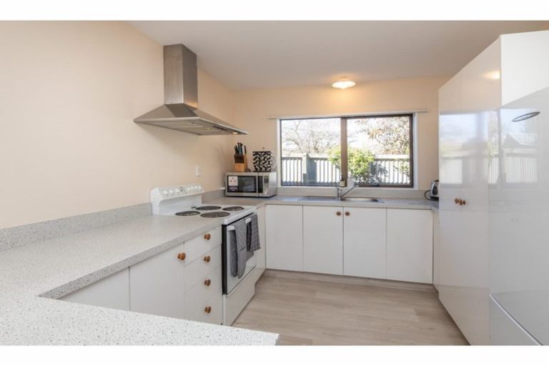 Photo of property in 166a Breezes Road, Aranui, Christchurch, 8061