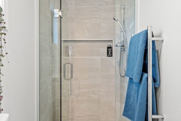 Photo of property in 11 Howden Drive, Jacks Point, 9371