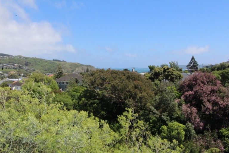 Photo of property in 16 Morere Street, Titahi Bay, Porirua, 5022
