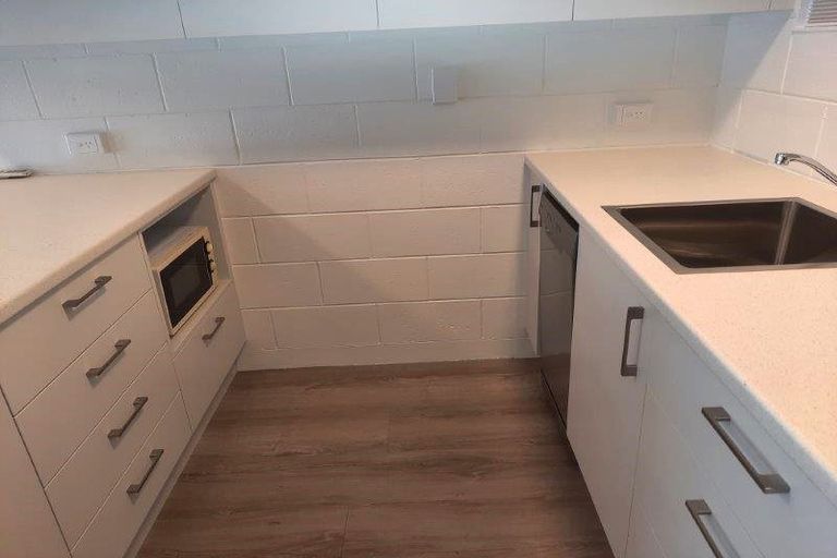 Photo of property in 142 Waimairi Road, Ilam, Christchurch, 8041