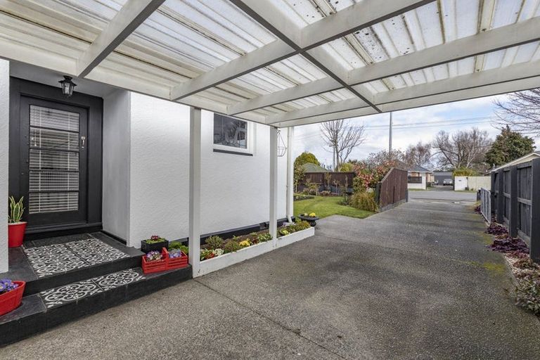 Photo of property in 102a West Belt, Rangiora, 7400