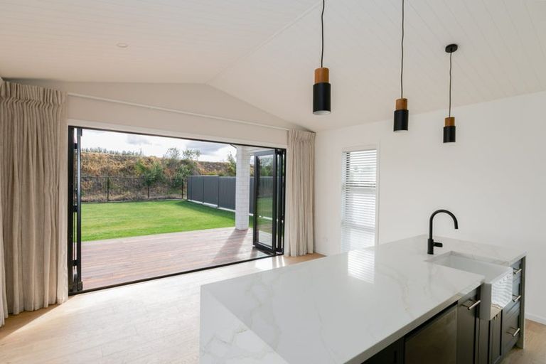 Photo of property in 25 Arihi Crescent, Frimley, Hastings, 4120