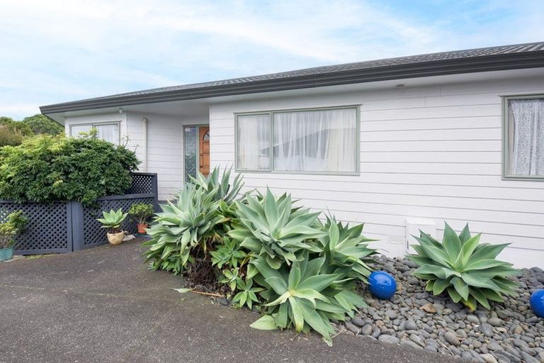 Photo of property in 1/21 Rawhiti Road, Manly, Whangaparaoa, 0930