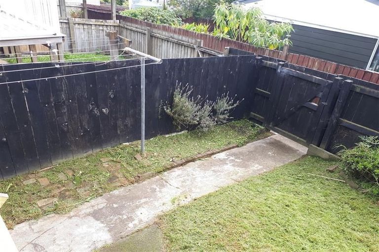 Photo of property in 5/174 Birkdale Road, Birkdale, Auckland, 0626