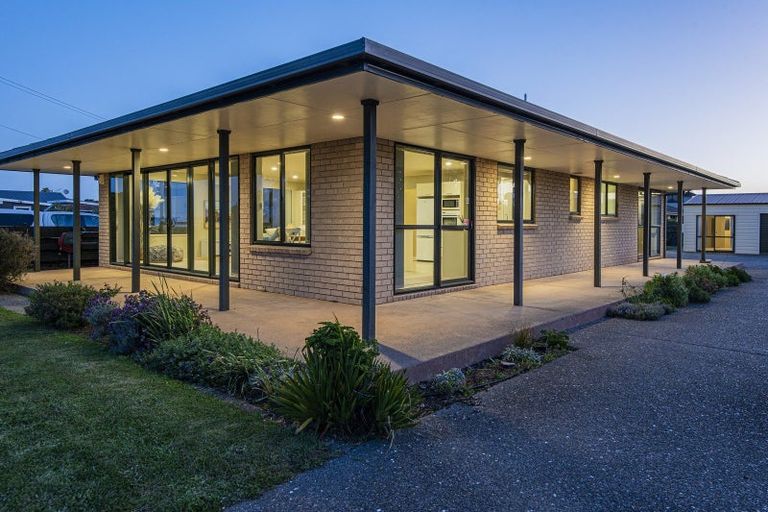 Photo of property in 209a One Tree Point Road, One Tree Point, 0118