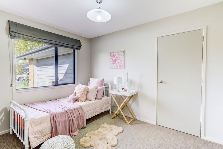 Photo of property in 12 Wiltshire Drive, Huntington, Hamilton, 3210