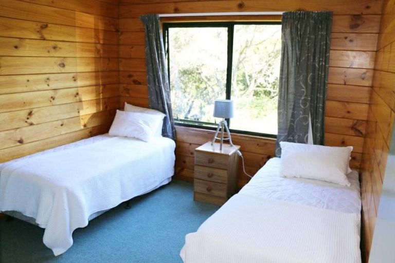 Photo of property in 16 Frank Street, Oneroa, Waiheke Island, 1081