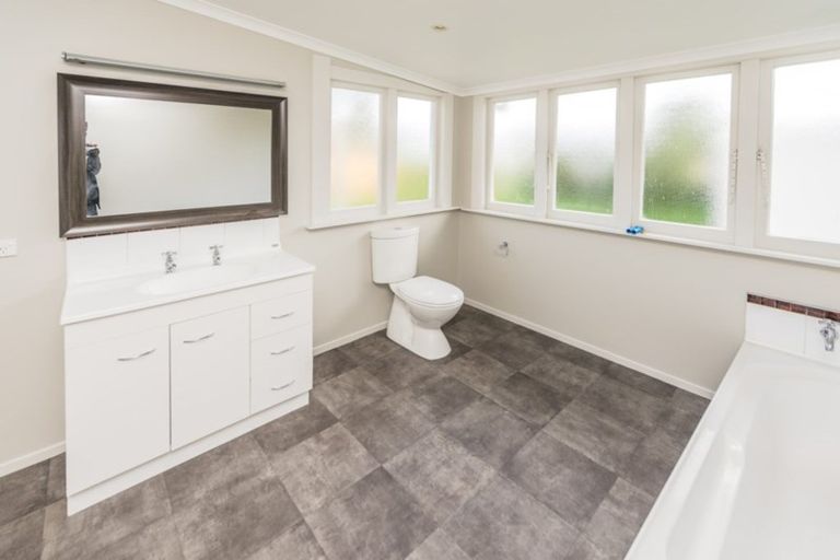 Photo of property in 50 Tawa Street, Gonville, Whanganui, 4501