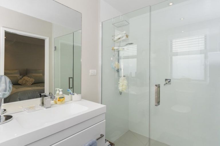 Photo of property in 14 Saint Pauls Drive, Brookfield, Tauranga, 3110