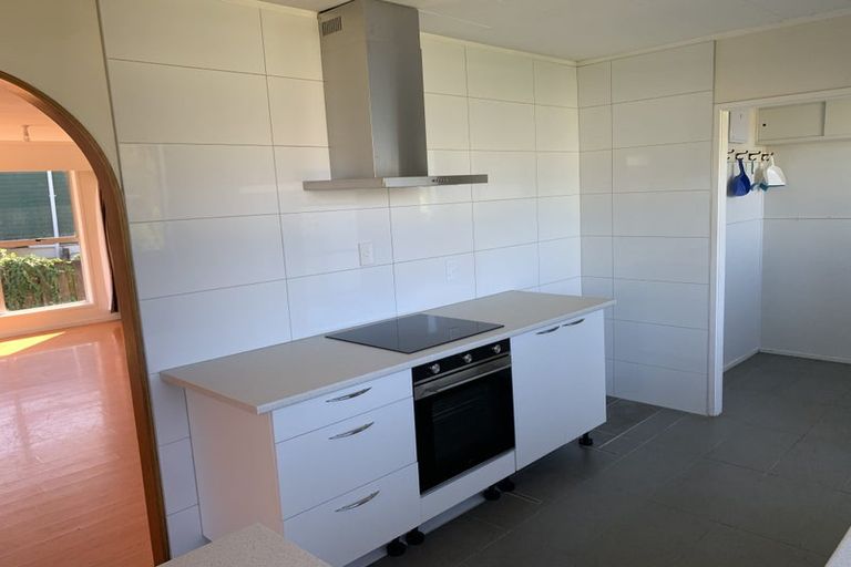 Photo of property in 17 Salamanca Road, Sunnynook, Auckland, 0620