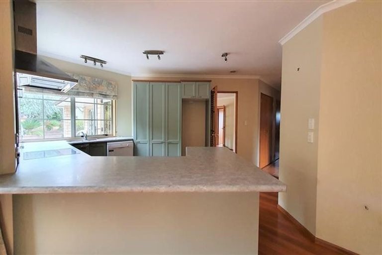 Photo of property in 30 Everlea Place, Alfriston, Auckland, 2105