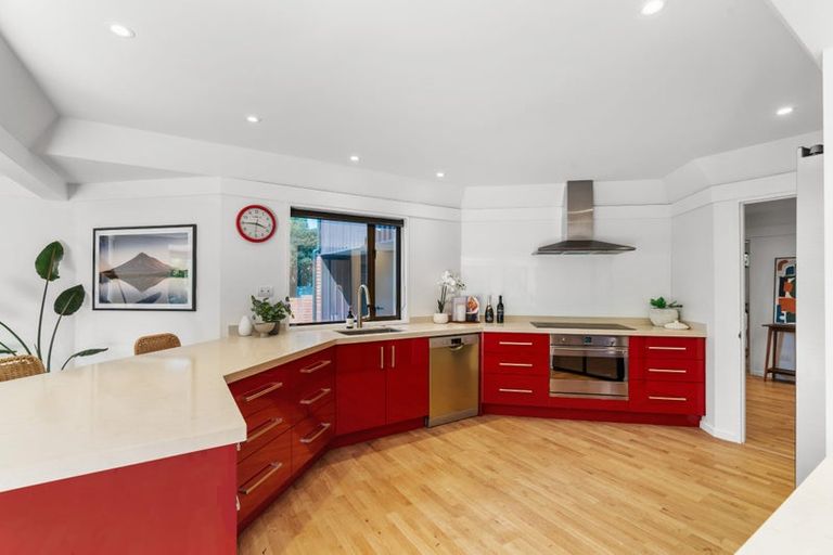 Photo of property in 2/143 Straven Road, Fendalton, Christchurch, 8014