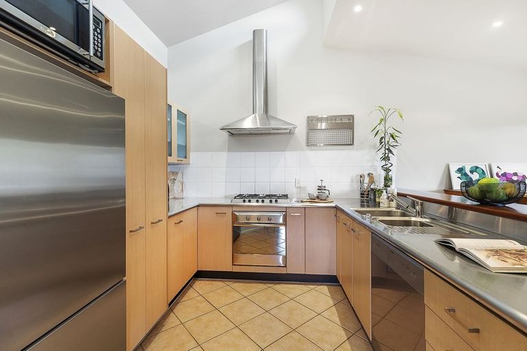 Photo of property in 3 Wadestown Road, Wadestown, Wellington, 6012