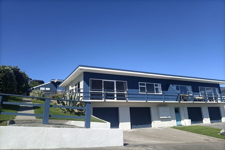 Photo of property in 1/24 Lambley Road, Titahi Bay, Porirua, 5022