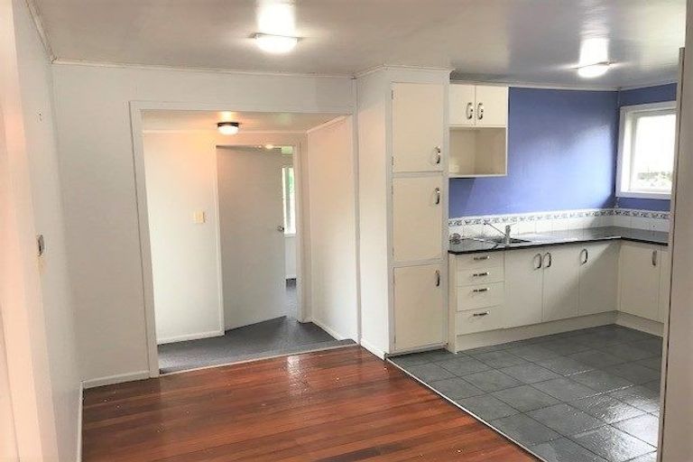 Photo of property in 68a Flanshaw Road, Te Atatu South, Auckland, 0610