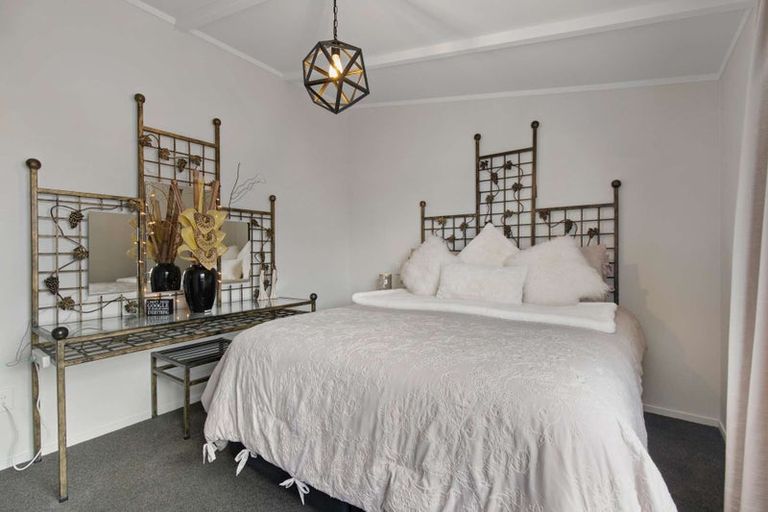 Photo of property in 24 Tawhara Place, Edgecumbe, 3120