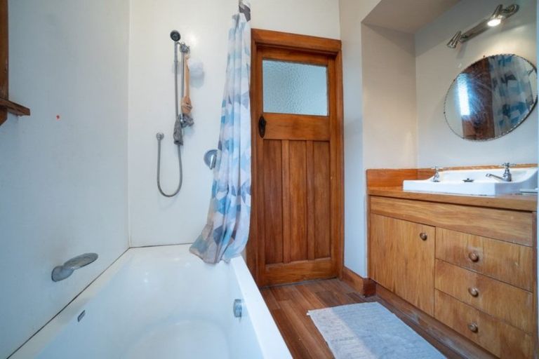 Photo of property in 18 Bryant Street, Takaro, Palmerston North, 4412