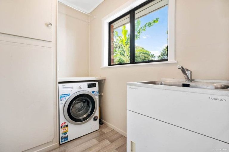 Photo of property in 35 Clevedon Road, Papakura, 2110